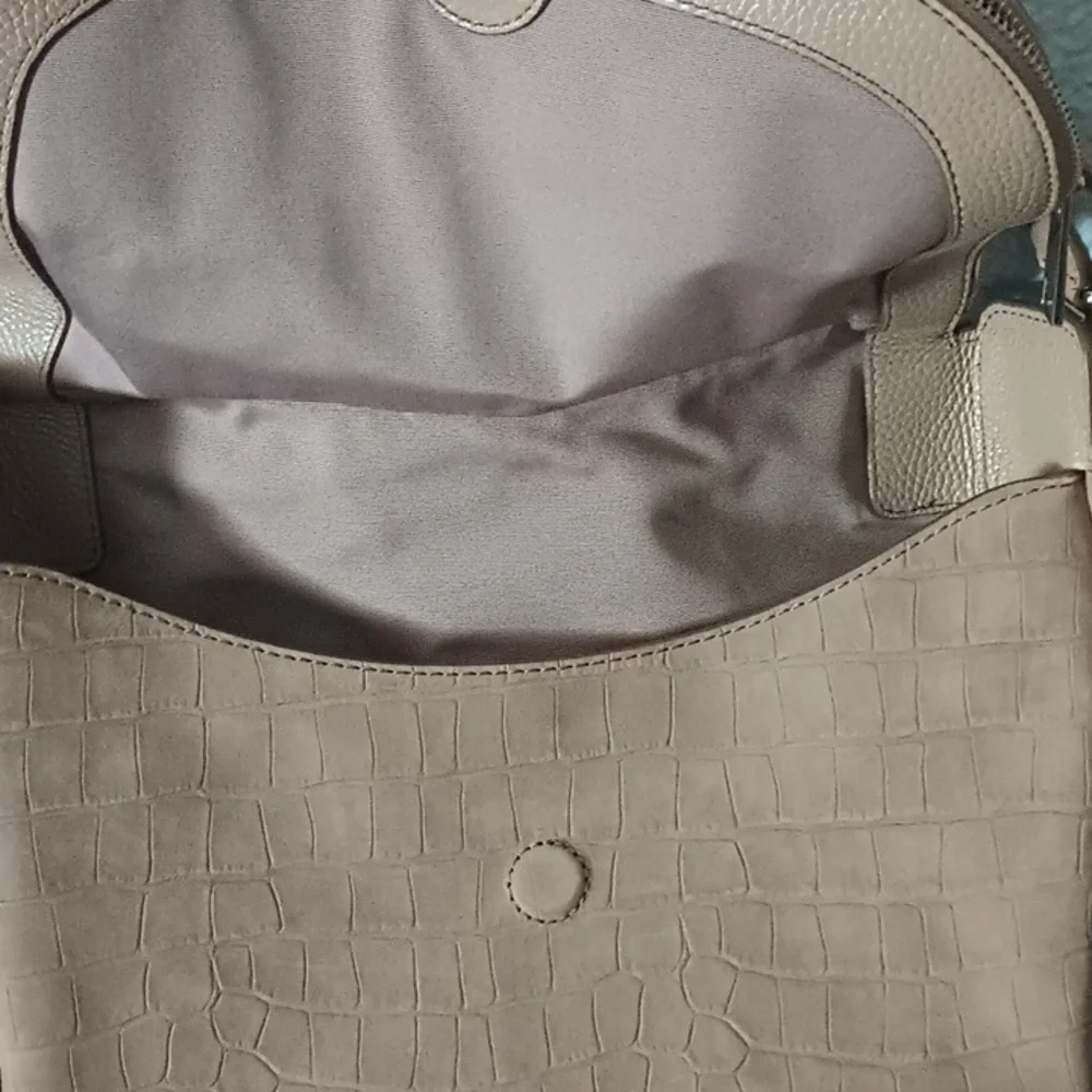 Marc Jacobs Nude Tan Croc-Embossed Leather Hobo Bag